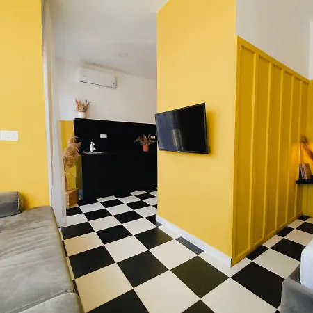 Colorful By The Sea - 1 Min From The Beach Durres Exterior photo
