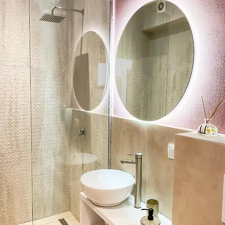 Colorful By The Sea - 1 Min From The Beach Durres Exterior photo