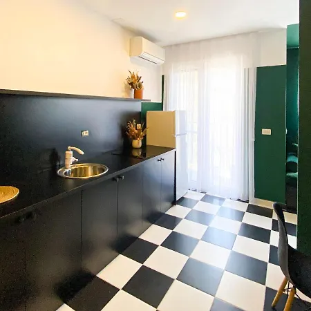 Colorful By The Sea - 1 Min From The Beach Durres Exterior photo