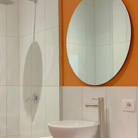 Colorful By The Sea - 1 Min From The Beach Durres Exterior photo