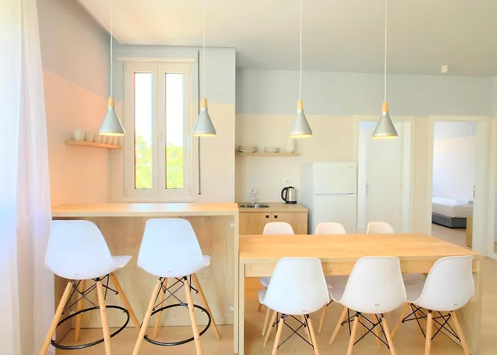 Summer Edition - Home By The Sea 2 - Bld
