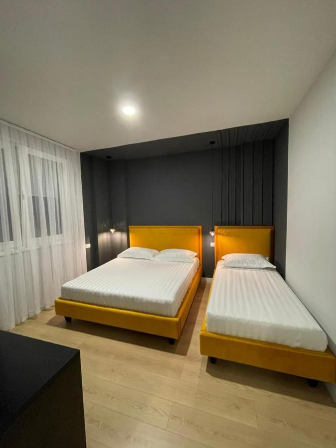 Apartment Colorful By The Sea - 1 Min From The Beach Durres