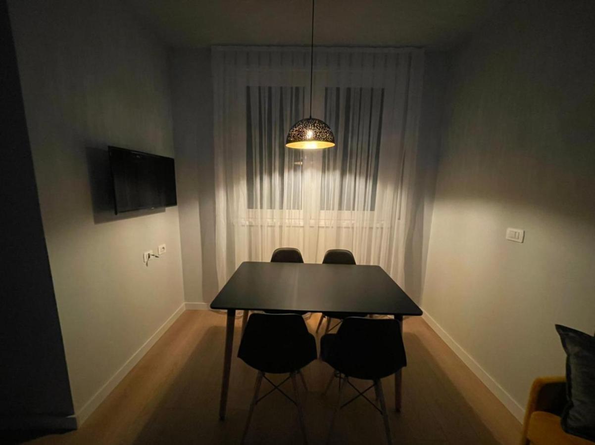 Apartment Colorful By The Sea - 1 Min From The Beach Durres