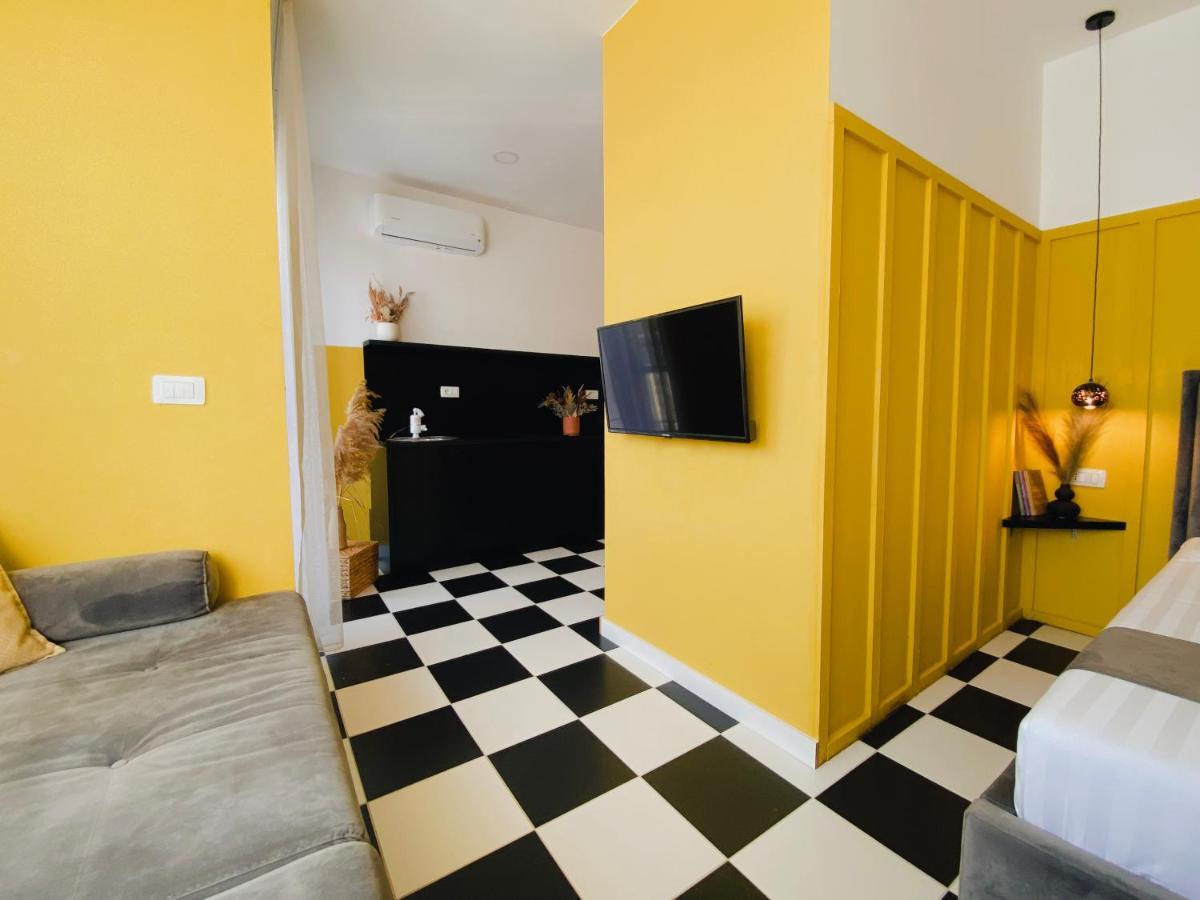 Apartment Colorful By The Sea - 1 Min From The Beach *