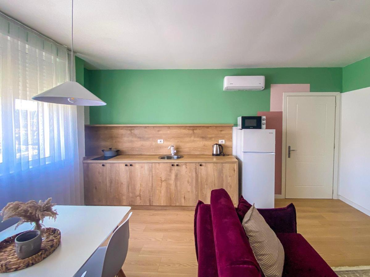 Colorful By The Sea - 1 Min From The Beach Durres