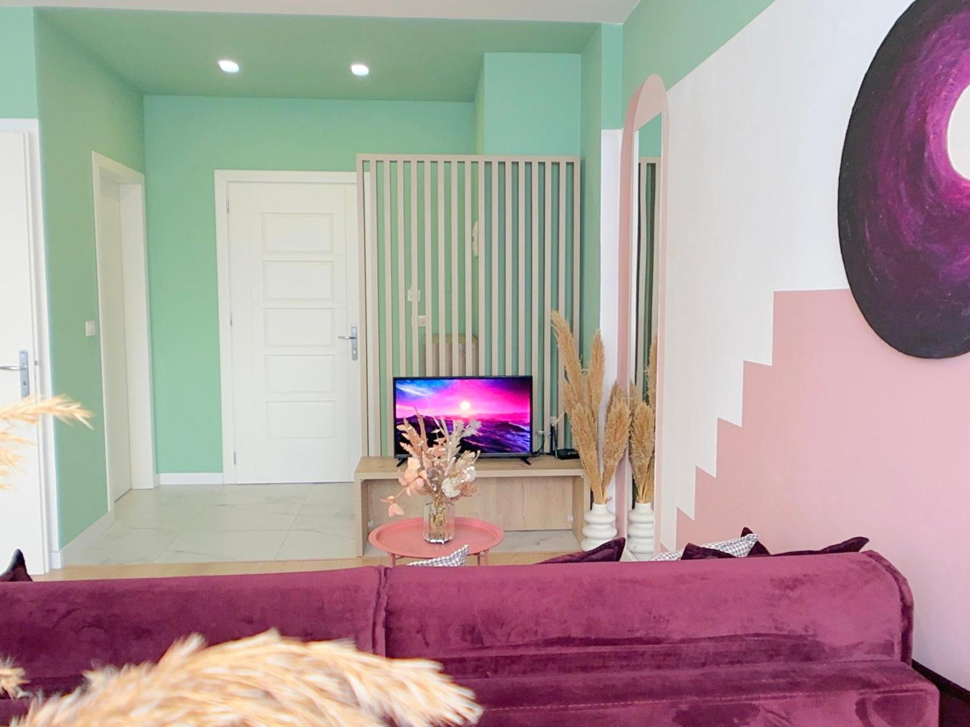 Elegant New - Colorful By The Sea Appartement