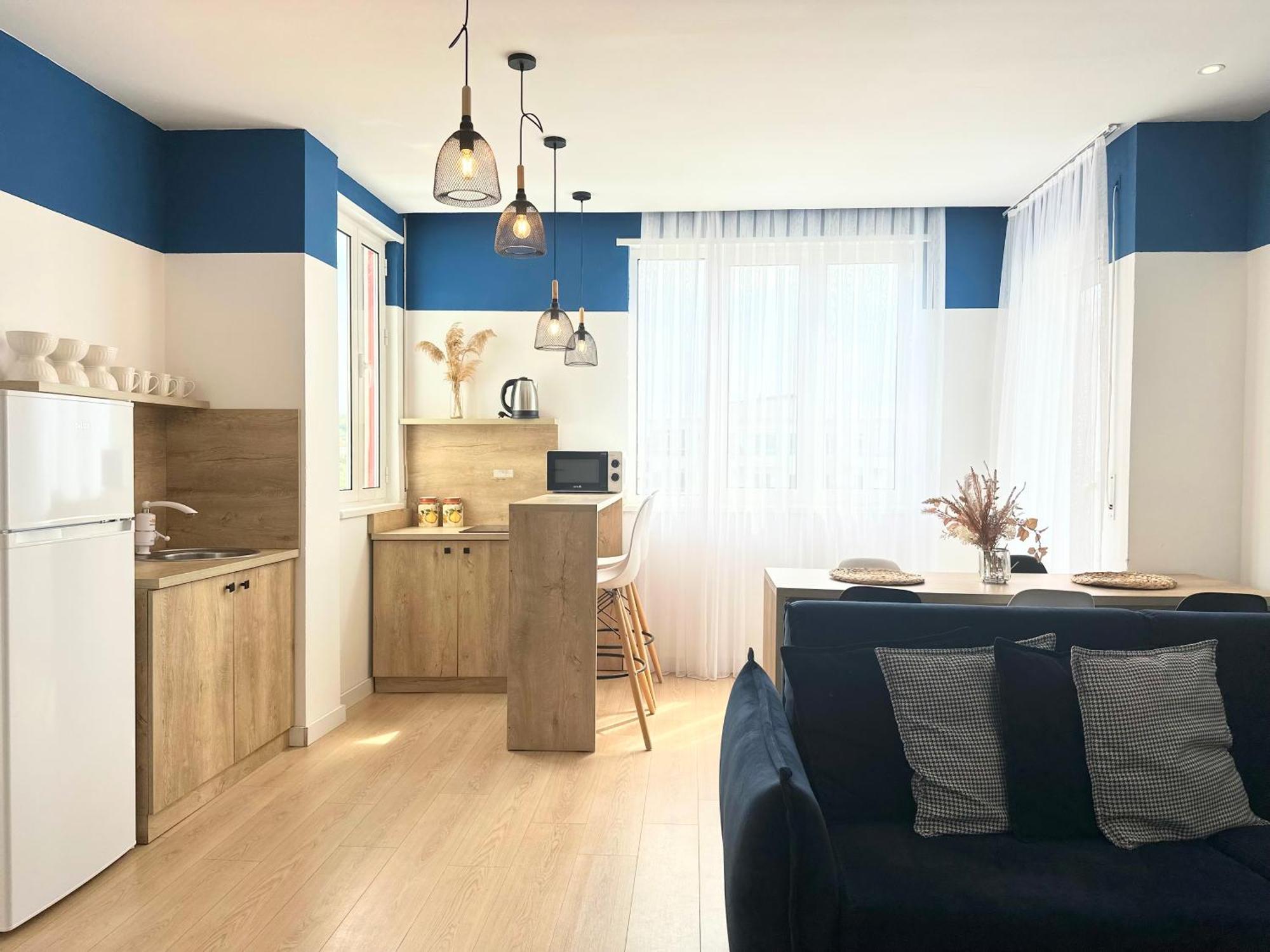 Elegant New - Colorful By The Sea *